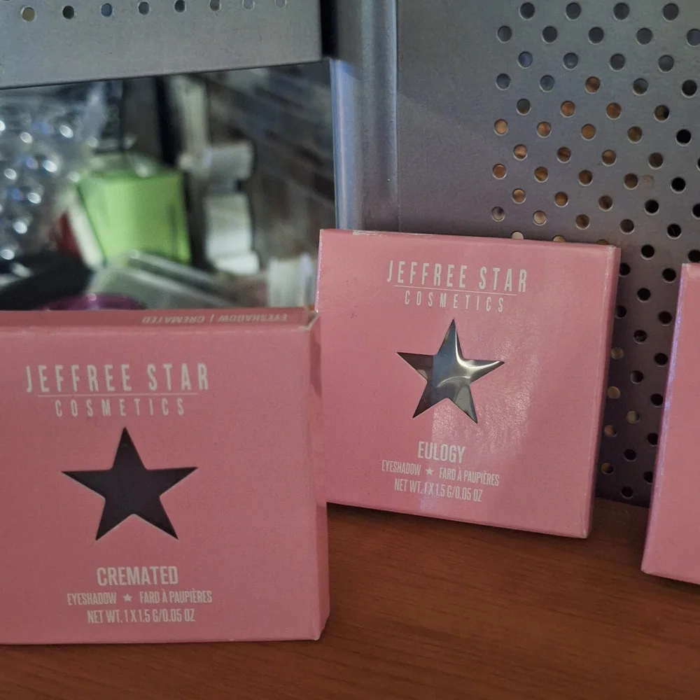 6 Piece Jeffree Star Cosmetics Highlighter Set - Picture 4 of 4